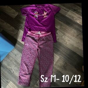 Girls Cute UA Capri Set. in GUC and clean condition